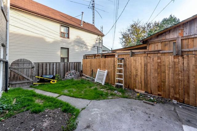 206 Sherman Ave N, House attached with 3 bedrooms, 2 bathrooms and 0 parking in Hamilton ON | Image 30