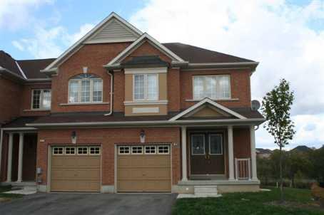 81 Rockgarden Tr, House attached with 3 bedrooms, 3 bathrooms and 1 parking in Brampton ON | Image 1