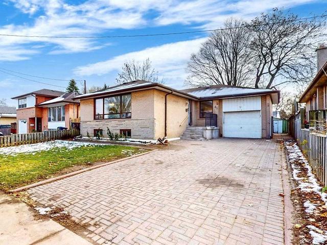 4 Dubarry Ave, House detached with 4 bedrooms, 3 bathrooms and 5 parking in Toronto ON | Card Image