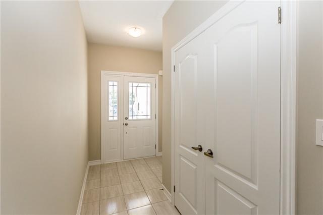 68 Milson Cres, House attached with 4 bedrooms, 4 bathrooms and 2 parking in Guelph ON | Image 2