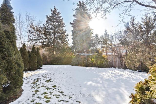 3 Meath Rd, House detached with 3 bedrooms, 2 bathrooms and 5 parking in Toronto ON | Image 2