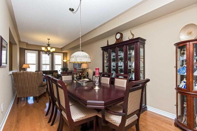 3654 Twinmaple Dr, House semidetached with 3 bedrooms, 4 bathrooms and 3 parking in Mississauga ON | Image 5