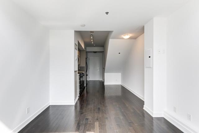 lph26 - 21 Nelson St, Condo with 1 bedrooms, 1 bathrooms and 1 parking in Toronto ON | Image 25