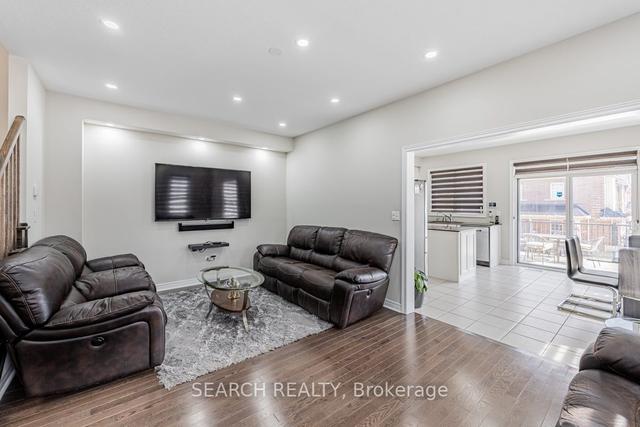5 Remembrance Rd S, House attached with 5 bedrooms, 5 bathrooms and 4 parking in Brampton ON | Image 7