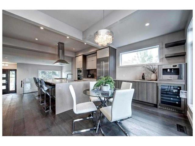 2507 21 Street Sw, Home with 4 bedrooms, 3 bathrooms and 2 parking in Calgary AB | Image 5