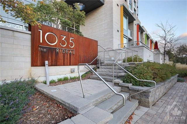 1702 - 1035 Bank Street, Condo with 2 bedrooms, 3 bathrooms and 2 parking in Ottawa ON | Image 1