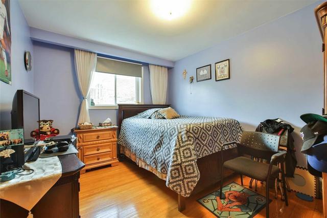 44 Clair Rd, House detached with 3 bedrooms, 2 bathrooms and 4 parking in Toronto ON | Image 10