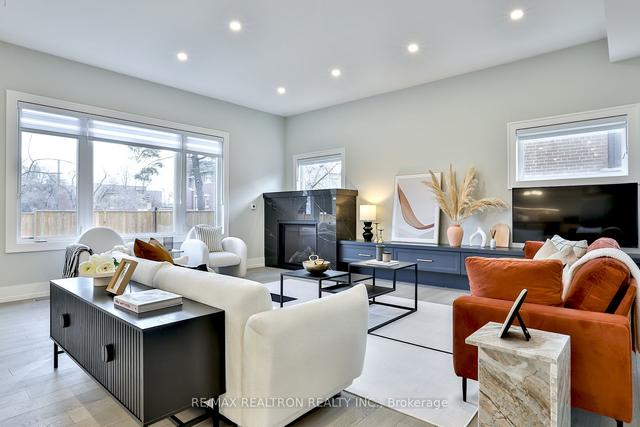 120 Frontenac Ave, House detached with 4 bedrooms, 6 bathrooms and 6 parking in Toronto ON | Image 8