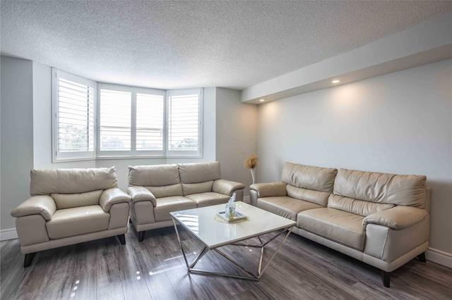 512 - 3845 Lake Shore Blvd W, Condo with 3 bedrooms, 2 bathrooms and 2 parking in Toronto ON | Image 6