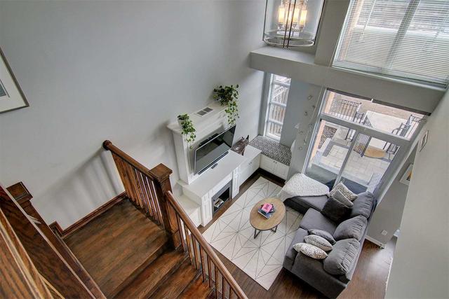 th22 - 6 Pirandello St, Townhouse with 2 bedrooms, 2 bathrooms and 1 parking in Toronto ON | Image 5