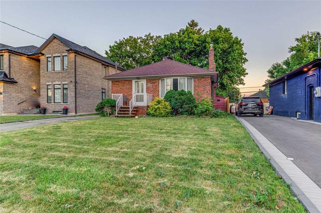 33 Orlando Blvd, House detached with 3 bedrooms, 2 bathrooms and 4 parking in Toronto ON | Image 23