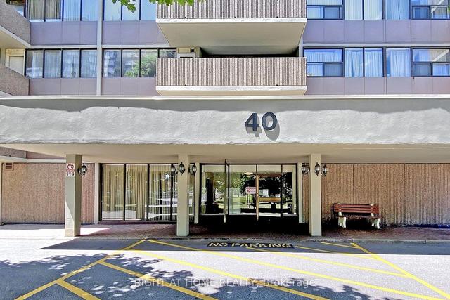1002 - 40 Bay Mills Blvd, Condo with 2 bedrooms, 1 bathrooms and 1 parking in Toronto ON | Image 1