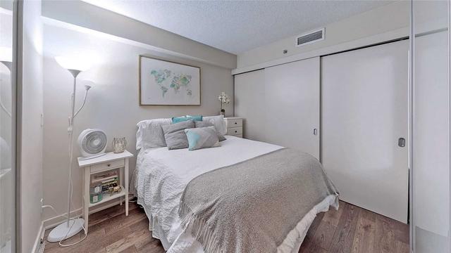 403 - 21 Nelson St, Condo with 2 bedrooms, 2 bathrooms and 1 parking in Toronto ON | Image 7