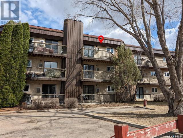 303 - 730a Heritage Lane, Condo with 2 bedrooms, 1 bathrooms and null parking in Saskatoon SK | Image 1