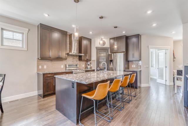2360 22a Street Nw, Home with 4 bedrooms, 3 bathrooms and 2 parking in Calgary AB | Image 4