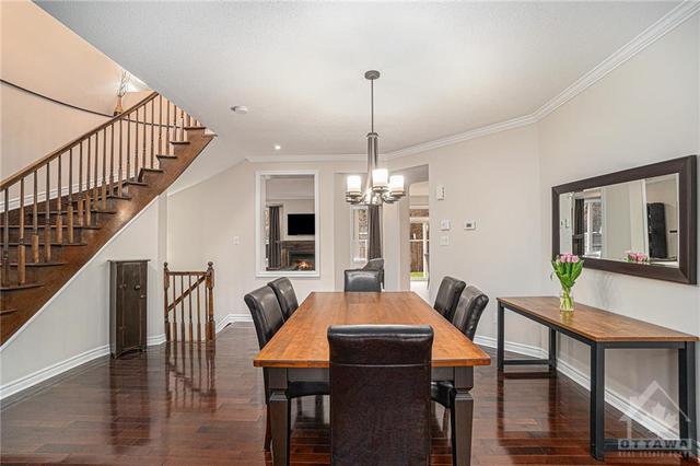 334 Abbeydale Circle, House detached with 4 bedrooms, 3 bathrooms and 6 parking in Ottawa ON | Image 5