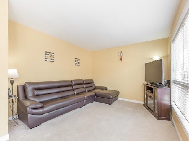 20 Springhurst Ave, House detached with 3 bedrooms, 3 bathrooms and 3 parking in Brampton ON | Image 8