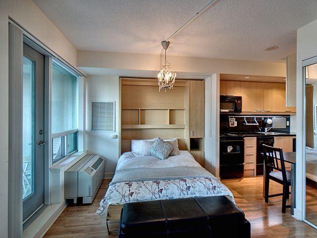 Lph 2 - 19 Avondale Ave, Condo with 0 bedrooms, 1 bathrooms and 1 parking in Toronto ON | Image 11