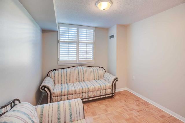 201 - 2502 Rutherford Rd, Condo with 2 bedrooms, 2 bathrooms and 1 parking in Vaughan ON | Image 10