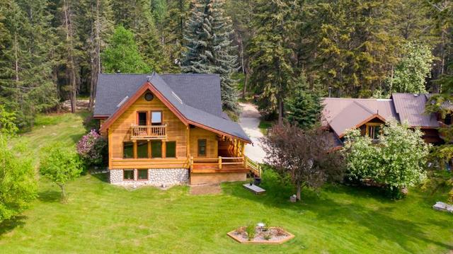 644 Lapp Rd, House detached with 8 bedrooms, 9 bathrooms and null parking in Columbia Shuswap A BC | Image 2