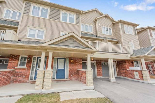 85 Tabaret Cres, House attached with 2 bedrooms, 2 bathrooms and 3 parking in Oshawa ON | Image 1