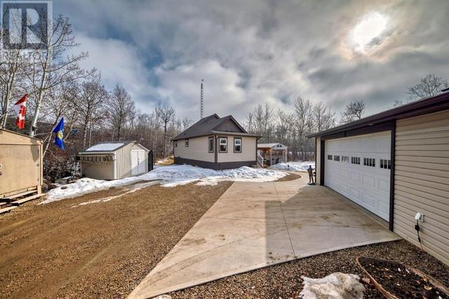 3 Kaylee Crescent, House detached with 4 bedrooms, 1 bathrooms and 8 parking in White Sands AB | Image 44