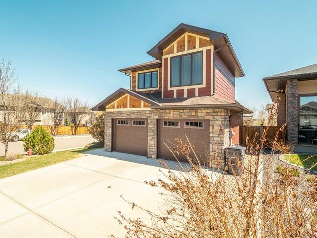 422 Stonecrest Terrace W, House detached with 4 bedrooms, 3 bathrooms and 2 parking in Lethbridge AB | Image 2