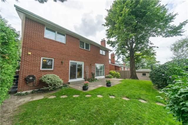34 Butterfield Dr, House detached with 5 bedrooms, 4 bathrooms and 4 parking in Toronto ON | Image 17