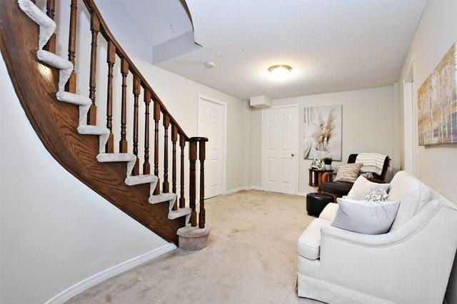 360 Kennedy St W, House detached with 4 bedrooms, 3 bathrooms and 4 parking in Aurora ON | Image 22
