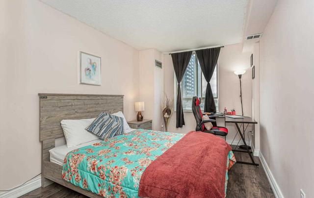 407 - 5 Lisa St, Condo with 2 bedrooms, 2 bathrooms and 1 parking in Brampton ON | Image 8