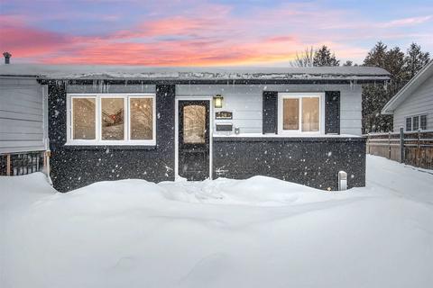 39 Shouldice Cres, House other with 3 bedrooms, 2 bathrooms and 4 parking in Ottawa ON | Card Image
