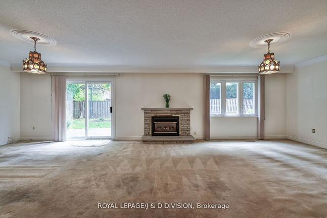 29 Longfield Rd, House detached with 4 bedrooms, 3 bathrooms and 6 parking in Toronto ON | Image 9