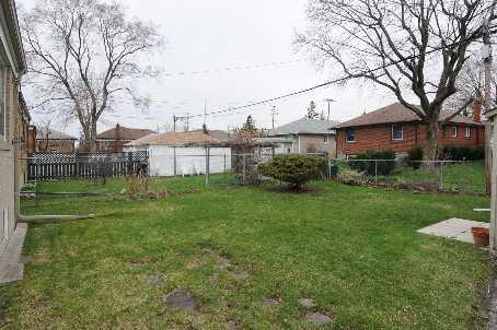 8 Velma Dr, House detached with 3 bedrooms, 2 bathrooms and 5 parking in Toronto ON | Image 8