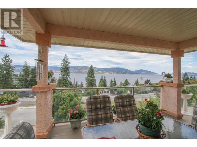 312 Uplands Drive, House detached with 4 bedrooms, 4 bathrooms and 8 parking in Kelowna BC | Image 19