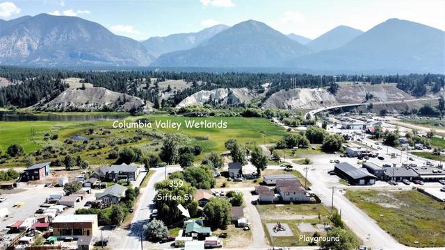 359 Sifton Street, House detached with 2 bedrooms, 1 bathrooms and null parking in Invermere BC | Image 13