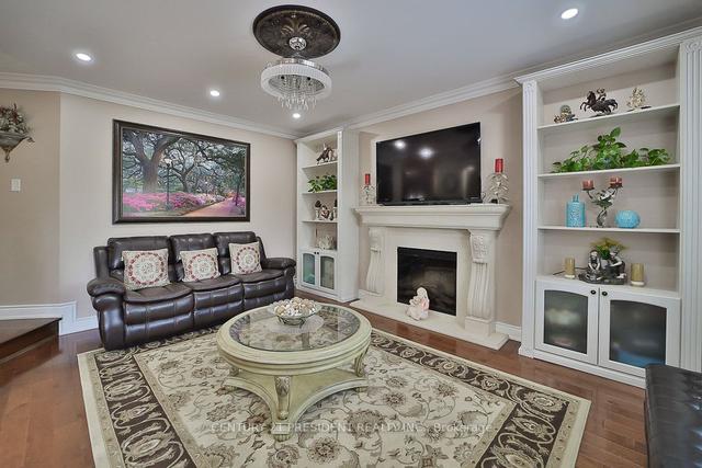 12 Lafleur Crt, House detached with 4 bedrooms, 5 bathrooms and 6 parking in Brampton ON | Image 11