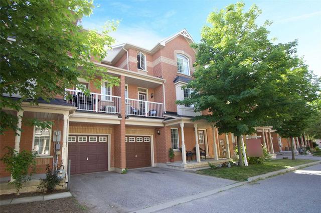 8 Naylor Lane, Townhouse with 3 bedrooms, 2 bathrooms and 1 parking in Ajax ON | Image 1