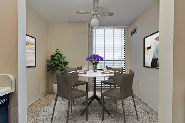 301 - 222 Jackson St W, Condo with 2 bedrooms, 2 bathrooms and 1 parking in Hamilton ON | Image 2