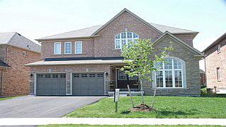 2402 Woodcrest Dr, House detached with 4 bedrooms, 5 bathrooms and 4 parking in Oakville ON | Image 1