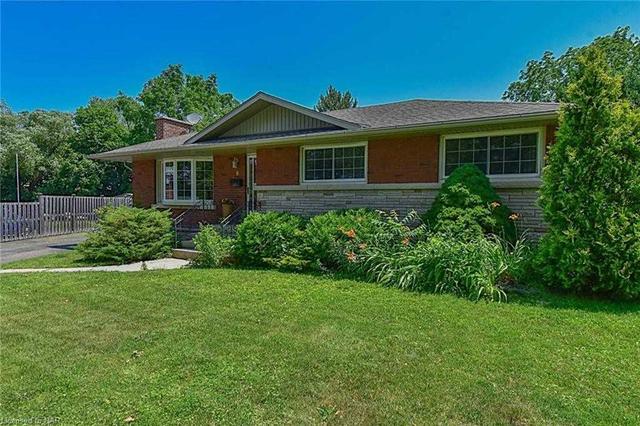 8 Hilldale Circ, House detached with 2 bedrooms, 2 bathrooms and 6 parking in St. Catharines ON | Image 12