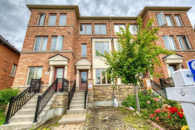 16 Belanger Cres, House attached with 3 bedrooms, 3 bathrooms and 2 parking in Toronto ON | Image 1