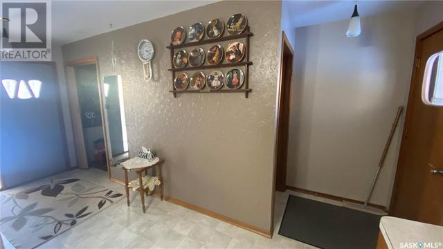 1118 109th Avenue, House detached with 3 bedrooms, 2 bathrooms and null parking in Tisdale SK | Card Image