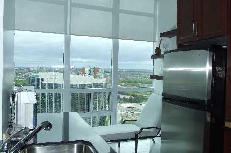 uph-06 - 90 Absolute Ave, Condo with 2 bedrooms, 2 bathrooms and 2 parking in Mississauga ON | Image 5