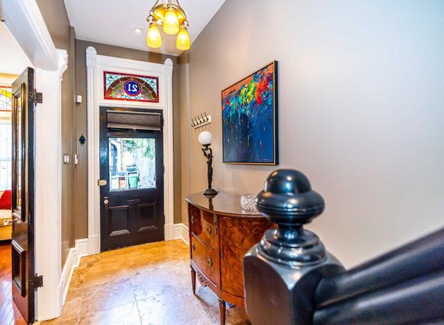 21 Laurier Ave, House attached with 3 bedrooms, 2 bathrooms and 0 parking in Toronto ON | Image 23