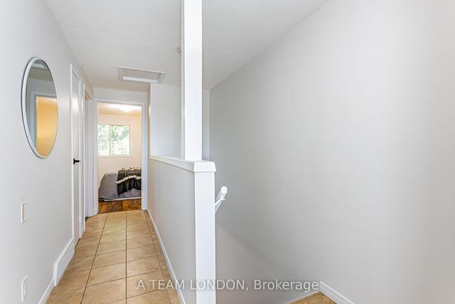56 - 35 Waterman Ave, Townhouse with 3 bedrooms, 2 bathrooms and 1 parking in London ON | Image 6