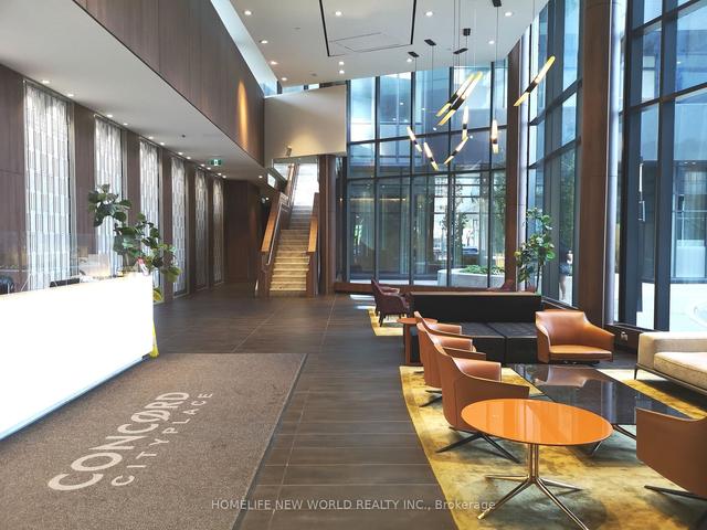 1601 - 70 Queens Wharf Rd, Condo with 1 bedrooms, 1 bathrooms and 0 parking in Toronto ON | Image 10