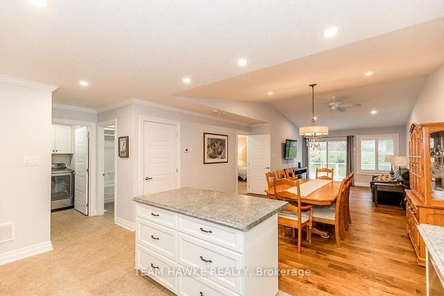 15 Chamberlain Cres, House attached with 2 bedrooms, 2 bathrooms and 2 parking in Penetanguishene ON | Image 7