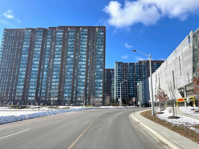 1810 - 155 Hillcrest Ave, Condo with 2 bedrooms, 2 bathrooms and 1 parking in Mississauga ON | Image 26