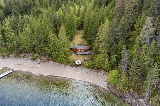 1 - 7474 Sunnybrae Canoe Point Road, House detached with 4 bedrooms, 1 bathrooms and null parking in Columbia Shuswap C BC | Card Image