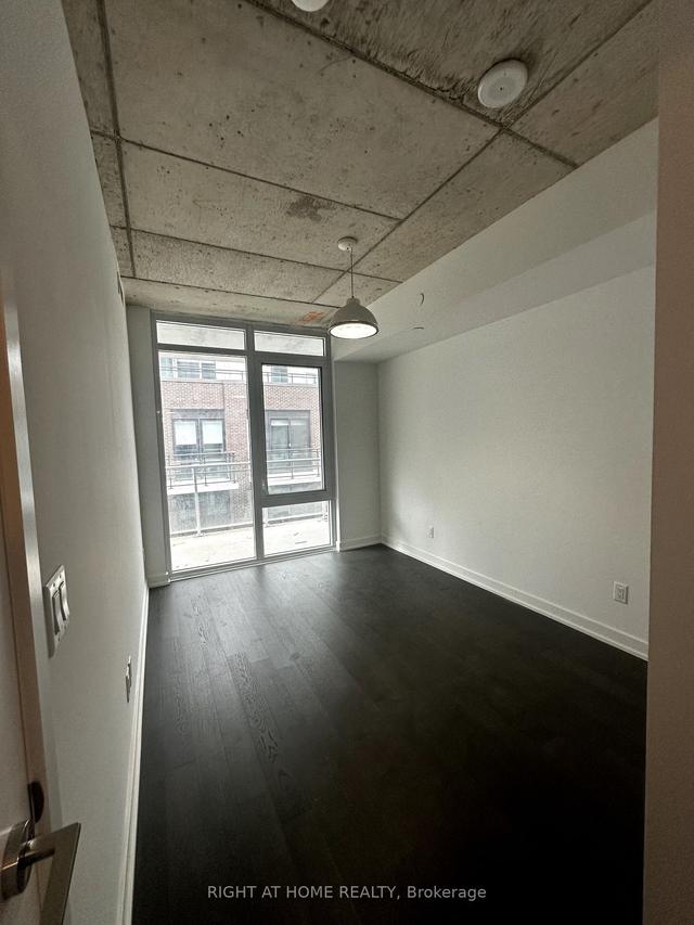 414 - 665 Queen St E, Condo with 2 bedrooms, 2 bathrooms and 1 parking in Toronto ON | Image 4